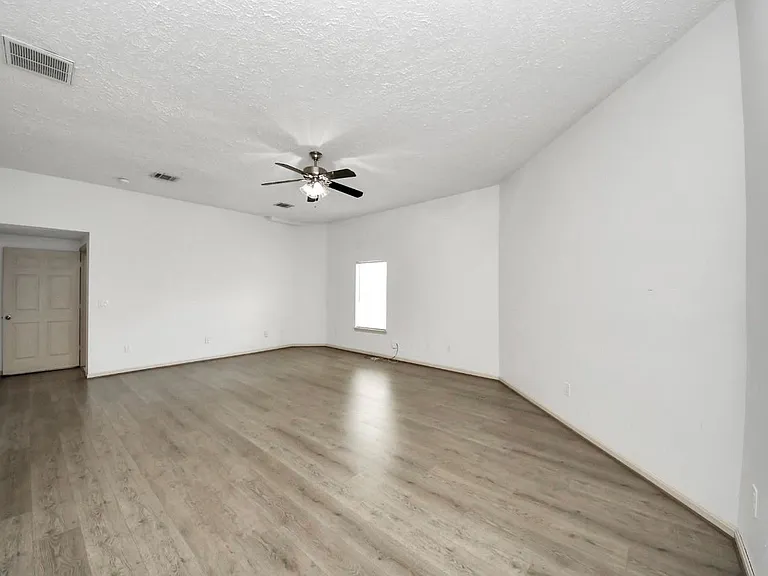 10535 Emnora Ln — Photo 18
