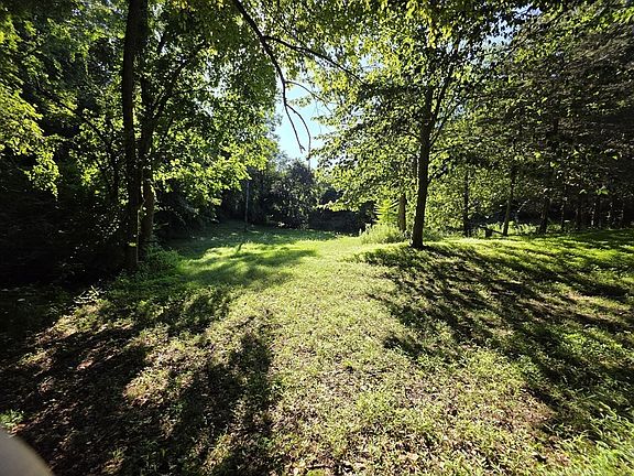 3rd image of 70 Summer St