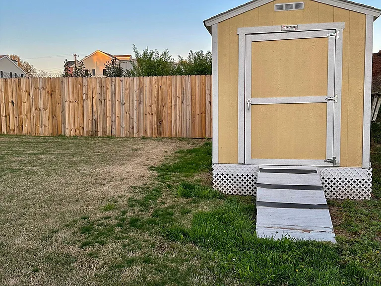 1433 Garner Rd — Photo 9