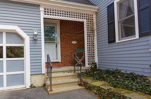 2nd image of 40 Britt Ln