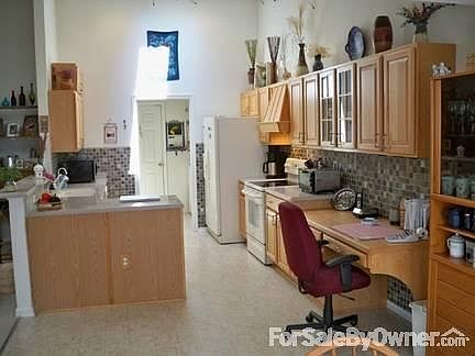 3rd image of 26046 Ashcroft Dr
