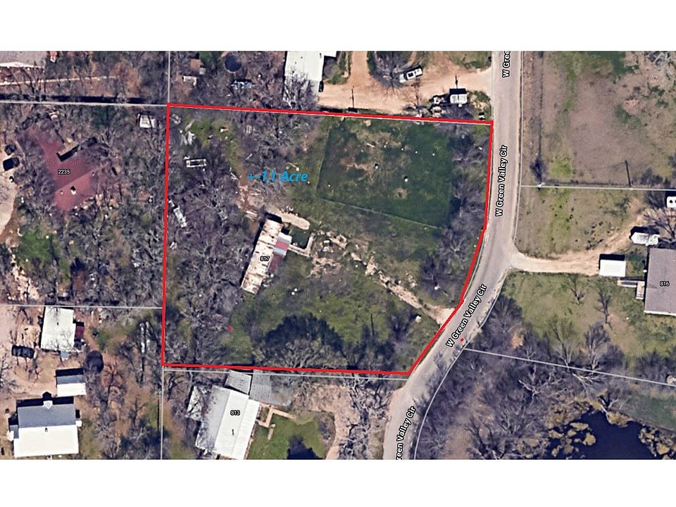 1st image of 817 Green Valley Cir W