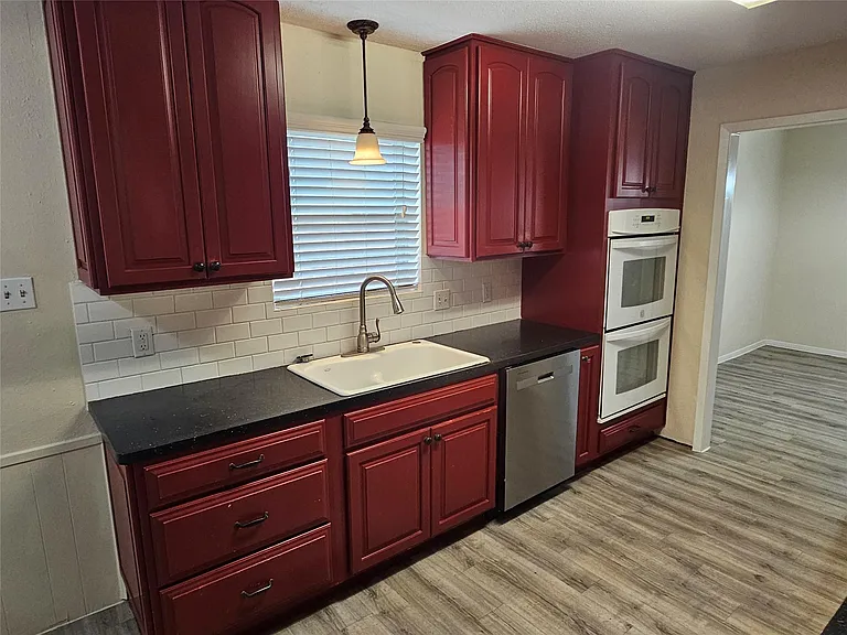 1113 E Amherst Ln — Photo 8