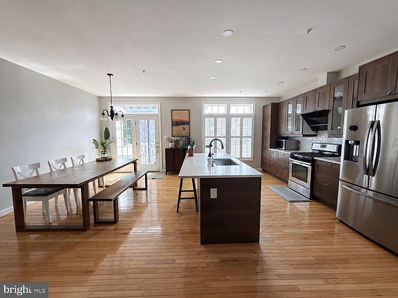 2nd image of 617 Highland Ridge Ave