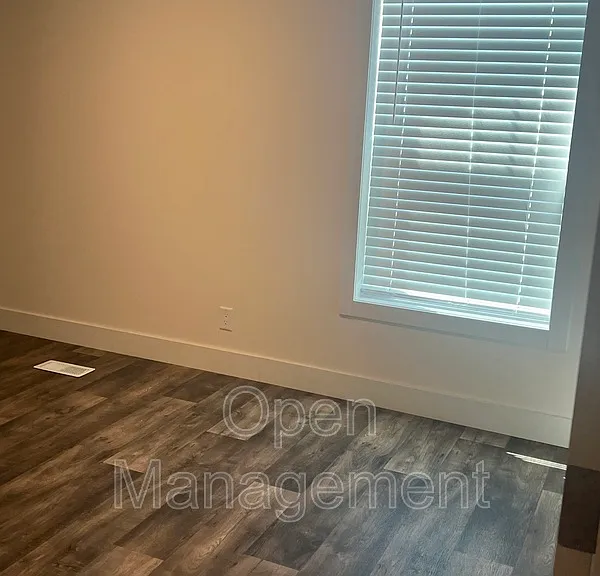 825 1st Ave E #79 — Photo 5