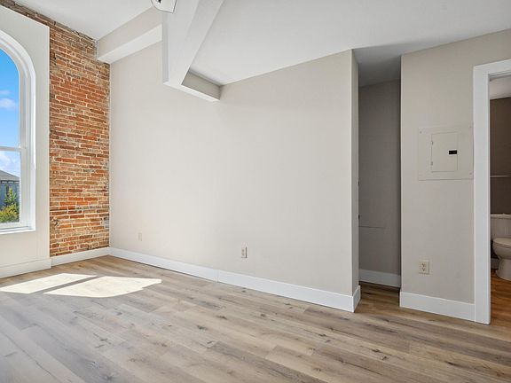 5th image of 121 Public Sq APT 6