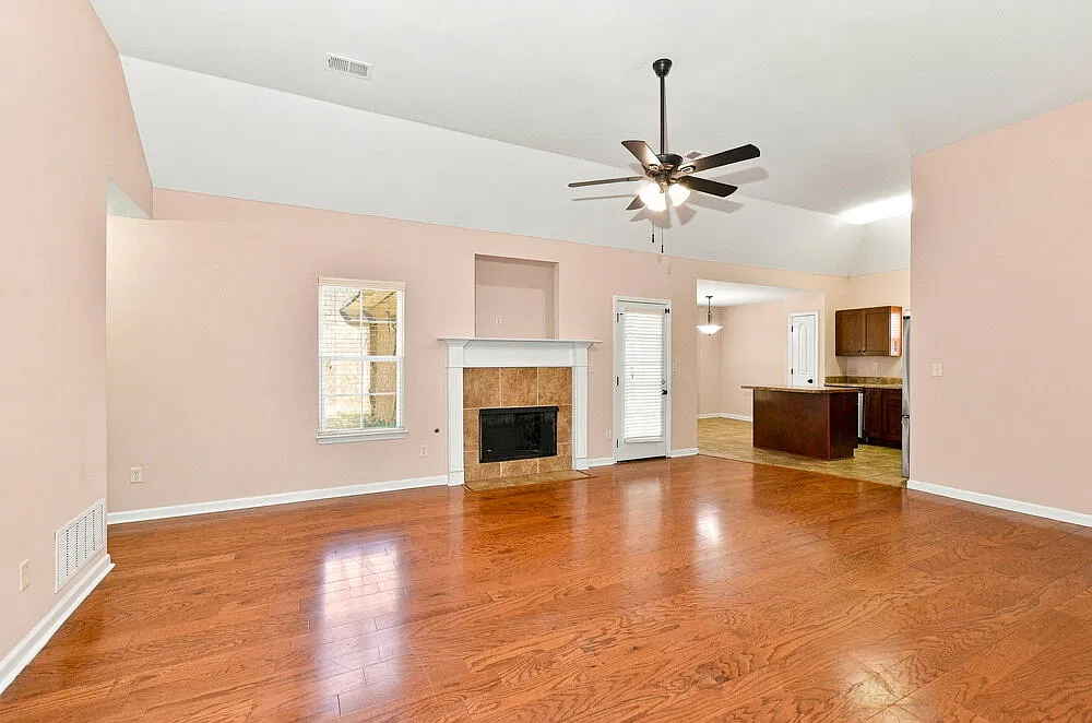 3 bed, 2.0 bath, 1788 sqft, $2,250 — Photo 4