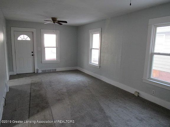 2nd image of 2117 S Pennsylvania Ave