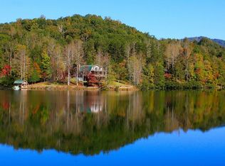 125 Swans Ave, Lake Lure, NC 28746