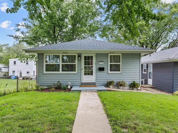 3205 Regal Pl, Saint Louis, MO 63139