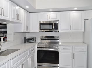 700 SW 128th Ave APT 106C, Pembroke Pines, FL 33027