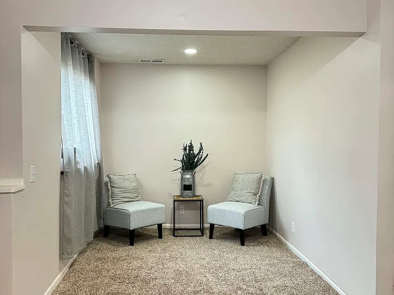 7417 Meadowwood Dr N — Photo 21