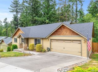 86 NW Glade Ct, Bremerton, WA 98311
