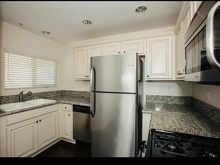 8732 Reading Ave #J — Photo 7