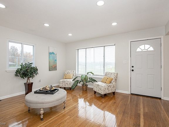 5th image of 16817 Chateau Ave