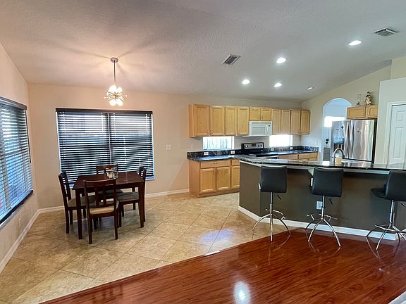 3rd image of 4738 Whispering Wind Ave