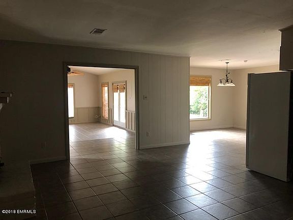 4th image of 8665 E Parkway S