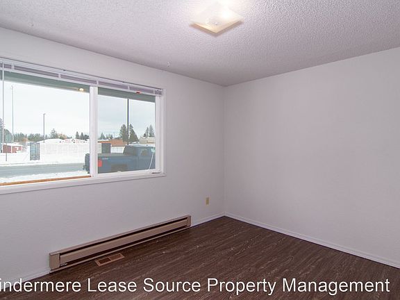 3rd image of 607 N Lefevre St