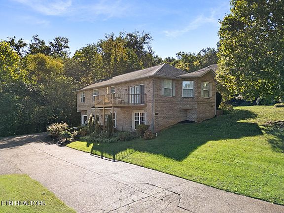 3rd image of 1099 Brentwood Way