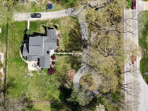 9401 Eddie And Park Rd, Saint Louis, MO 63126