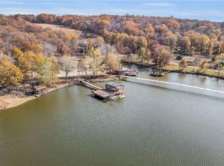 25803 S Lake View Dr, Freeman, MO 64746