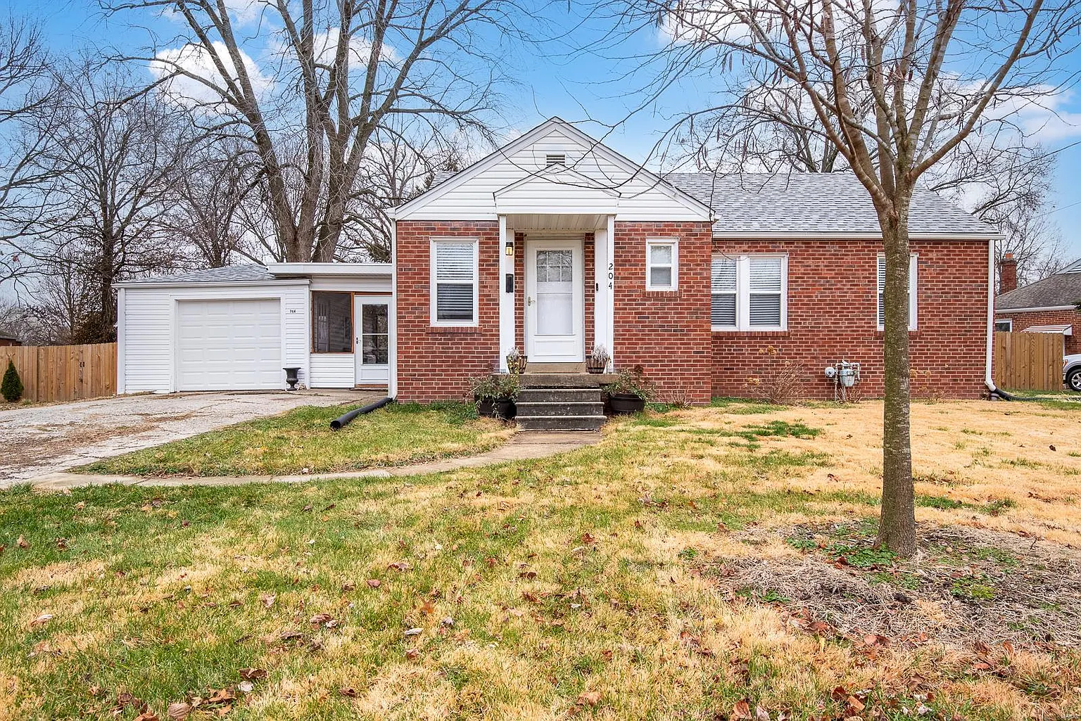 204 Circle Ct photo 1