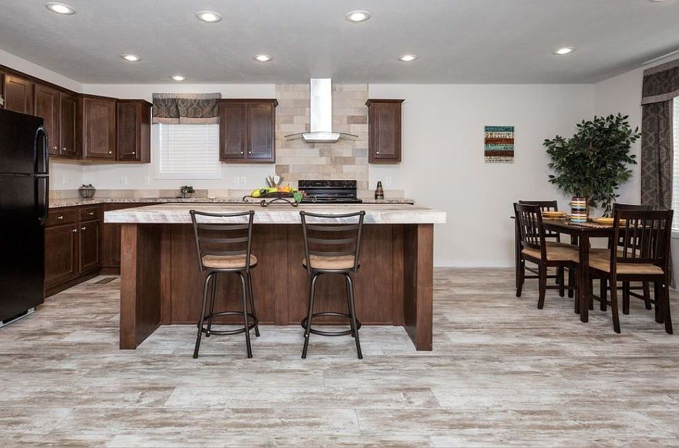 1st image of 1440 W Plum St #47