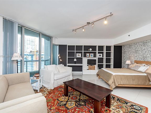5th image of 475 Brickell Ave APT 2908