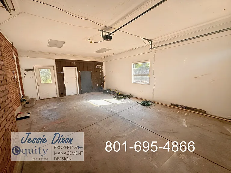 245 Briarwood Dr — Photo 27