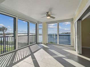 8211 Brent St APT 811, Port Richey, FL 34668