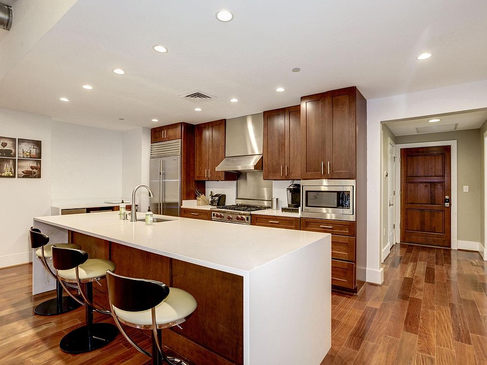 1st image of 1615 N Queen St APT 306