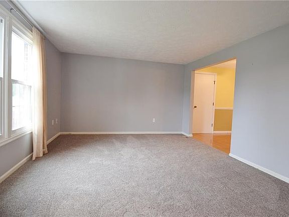 3rd image of 434 Anna Marie Dr