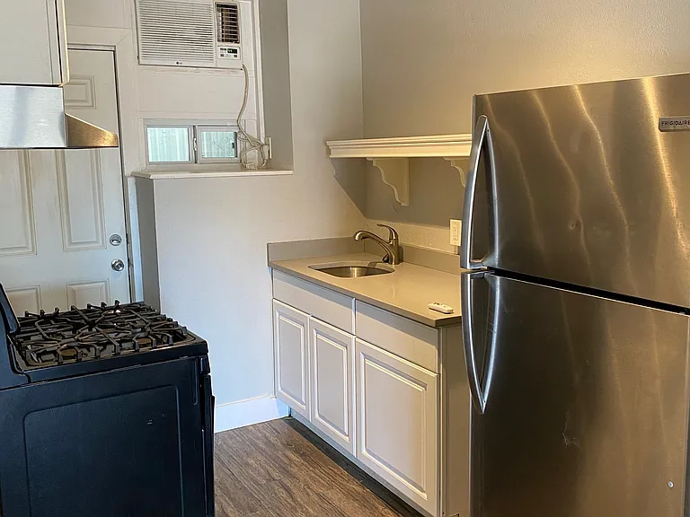 1301 N Water St — Photo 3