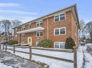 47 Alvarado Ave APT 2B, Worcester, MA 01604