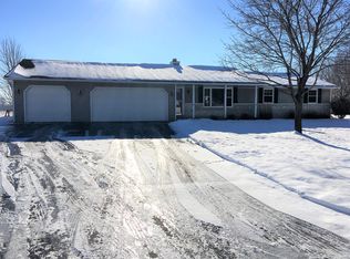 1333 Longtail Beach Rd, Suamico, WI 54173