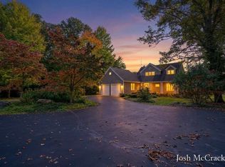 187 Foleys Grade Dr SE, Lowell, MI 49331