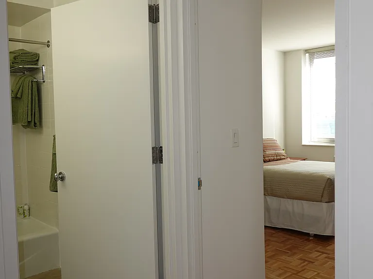 1500 Lexington Ave #8B — Photo 12