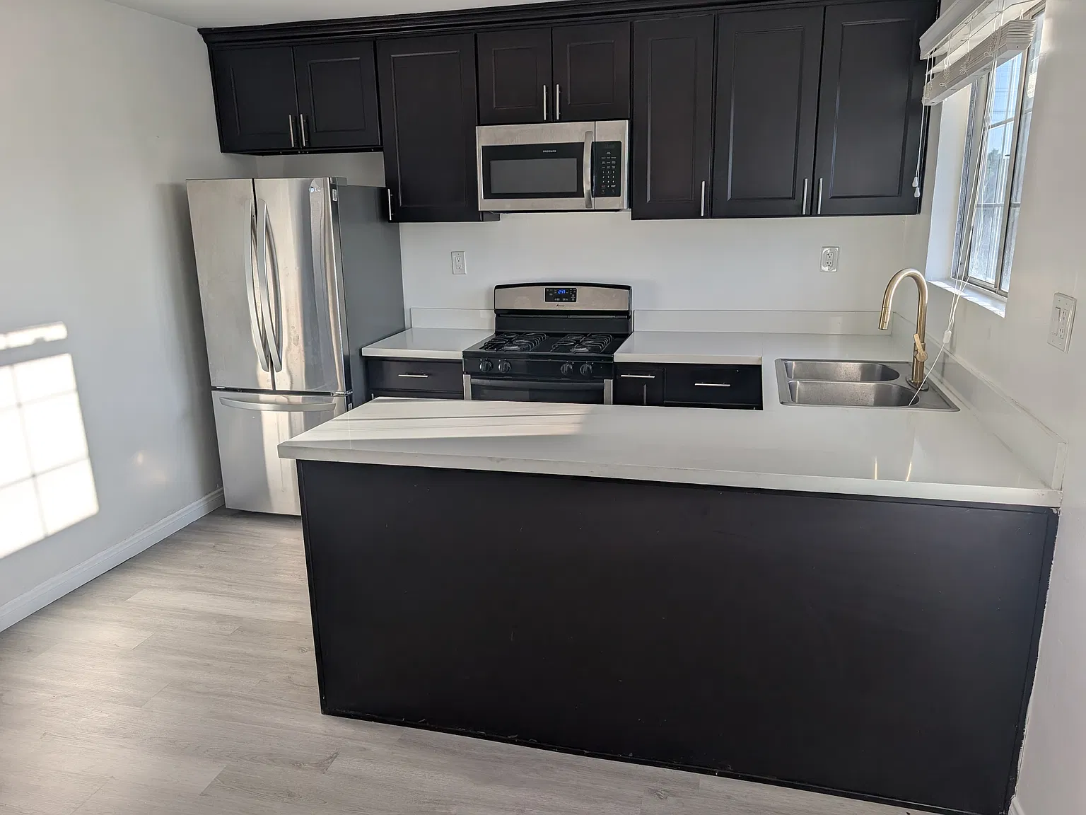 6818 Morella Ave. - C — Photo 2