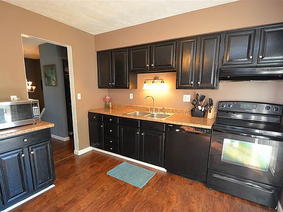 2nd image of 4 E Boesch Dr