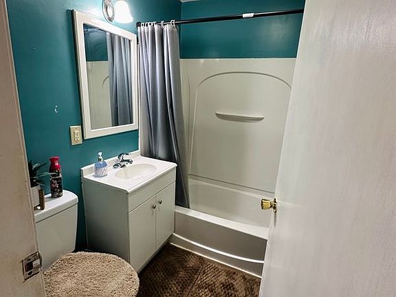 3rd image of 1126 Court St APT 2