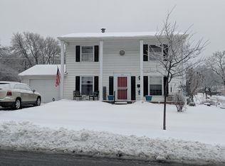 2032 Eastmoreland Ave, Rockford, IL
