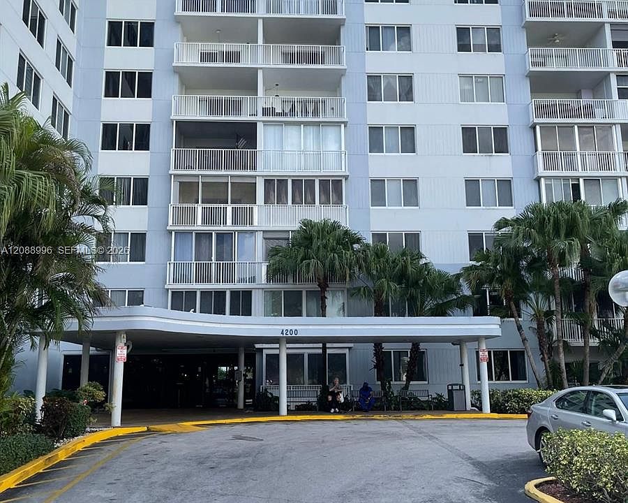 1st image of 4200 Hillcrest Dr APT 401