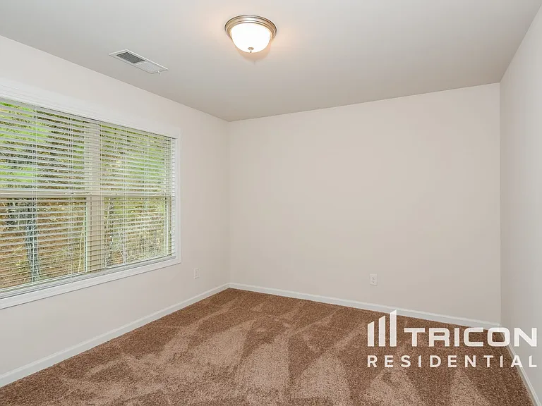 Tricon Macland Township — Photo 30