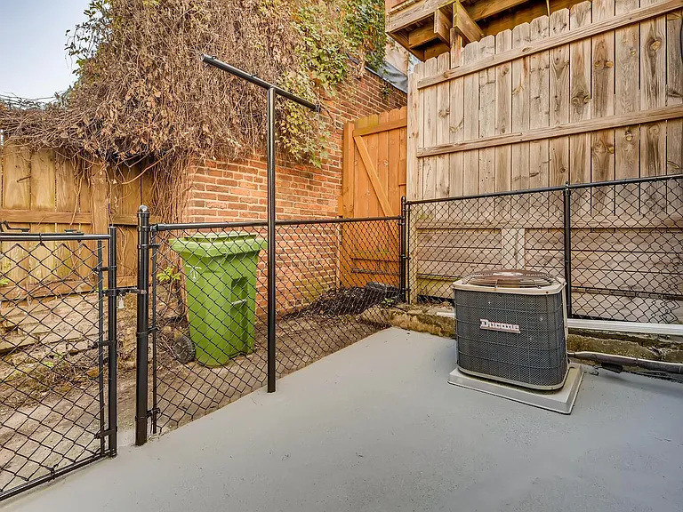 2229 Lamley St — Photo 13