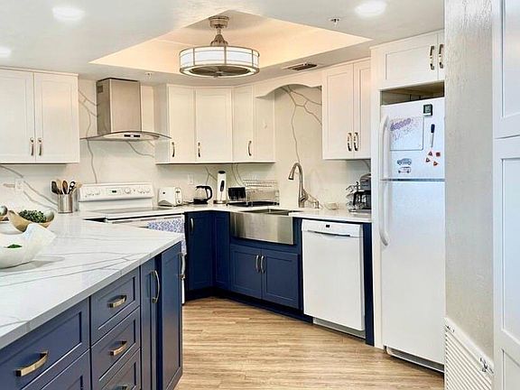 3rd image of 2545 Atlantic Ave #206