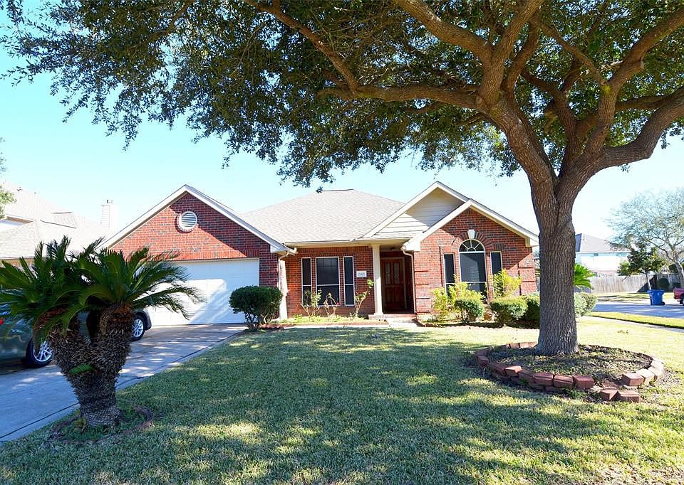 1st image of 15402 Glendaven Way