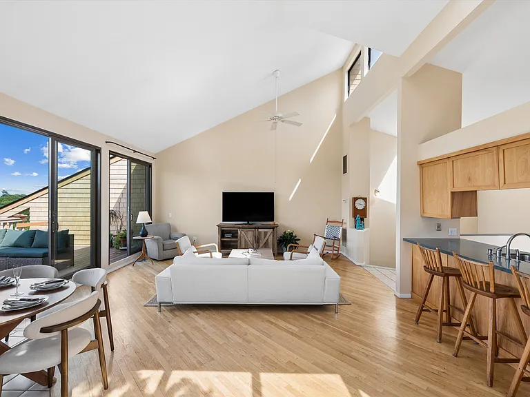 21 S Fulton Dr #3 — Photo 7
