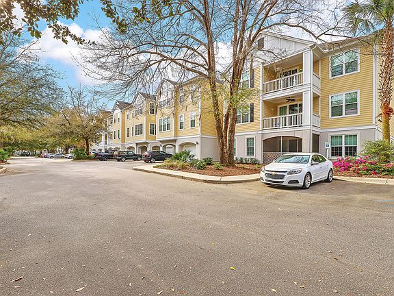 3rd image of 60 Fenwick Hall Aly APT 218