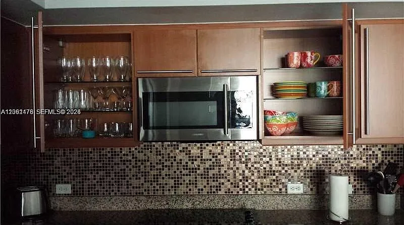 2 bed, 1343 sqft, $4,500 — Photo 4