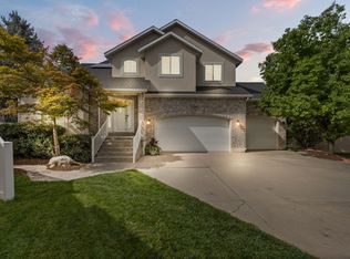 7126 S Griffiths Pl, Cottonwood Heights, UT 84121